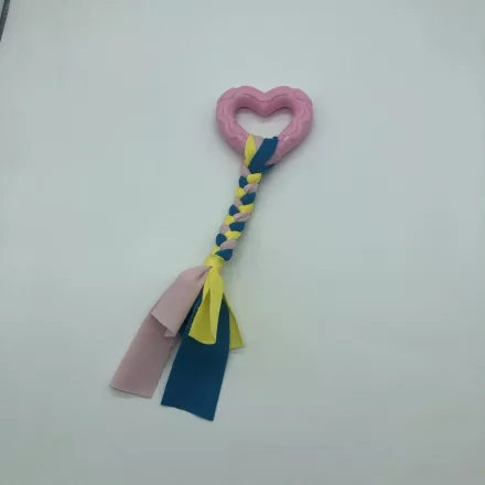 Gumi kutyajáték szív 7,5cm - textil fonattal - rózsaszín