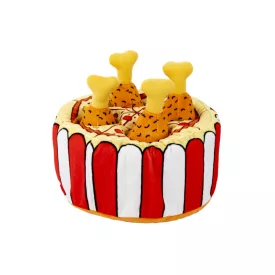   UNIQ PETS plüss kutyajáték – Kentucky vödör kivehető csirkecombokkal és sípolóval 20×20×19cm (UDT0014)