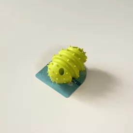 Gumi játék gránát alakú, tüskés 7cm - ZÖLD