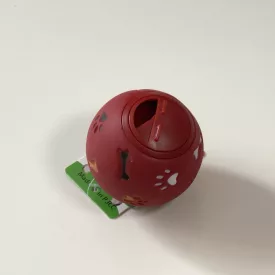   Jutalomfalattal tölthető kemény műanyag labda 8cm - BORDÓ, csont és tappancs mintával