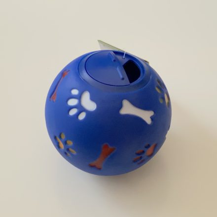 Jutalomfalattal tölthető kemény műanyag labda 12cm - KÉK, csont és tappancs mintával